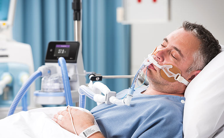 Paciente adulto con ventilación invasiva mediante el F&P 950